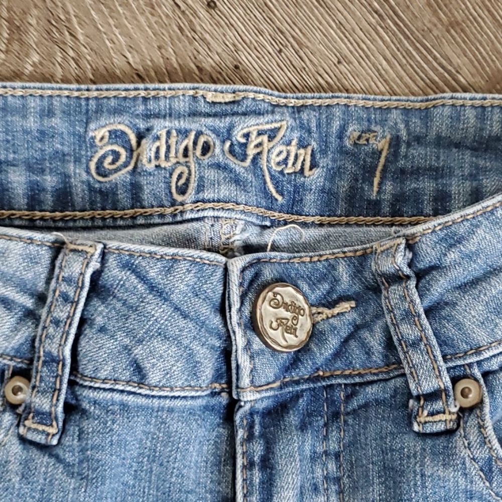 Indigo Rein Distressed Jean Shorts - Picture 4 of 7